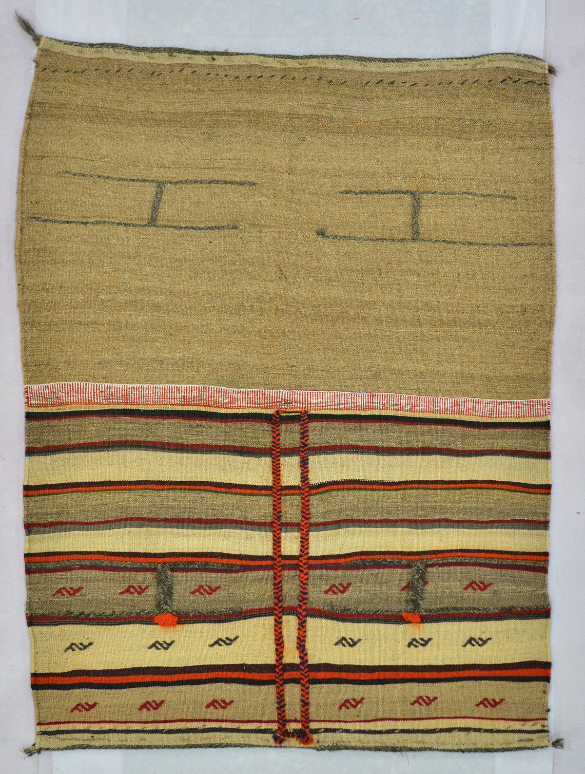 A Qashghai flat-weave, No. 166155-157x120cm