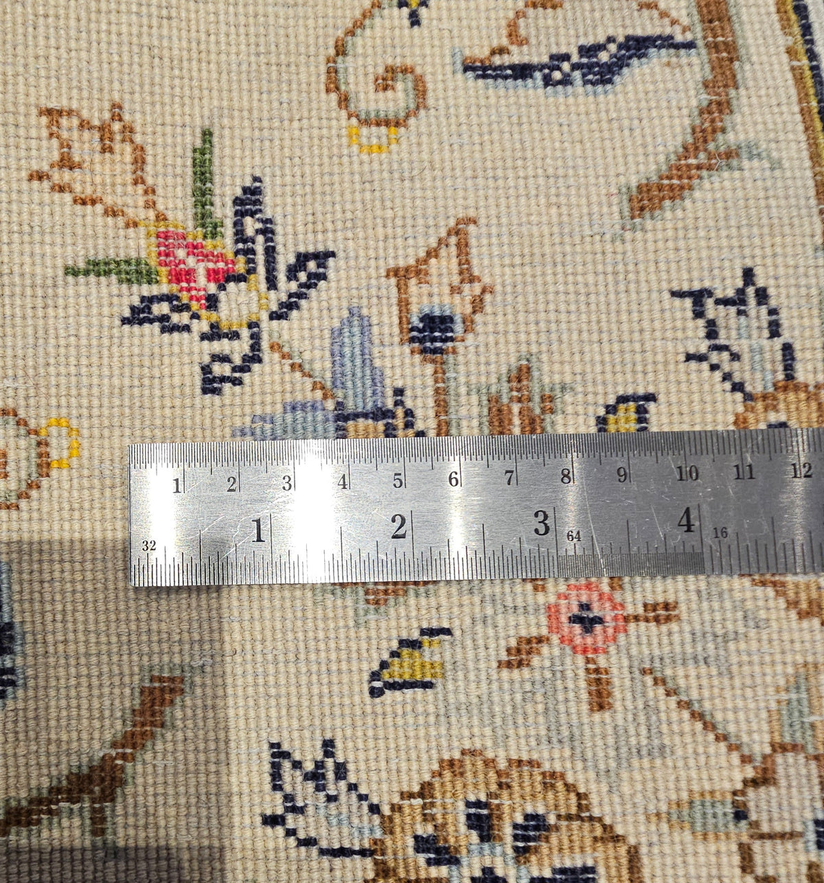 A Kashan design classic carpet No. 164573 305x199cm