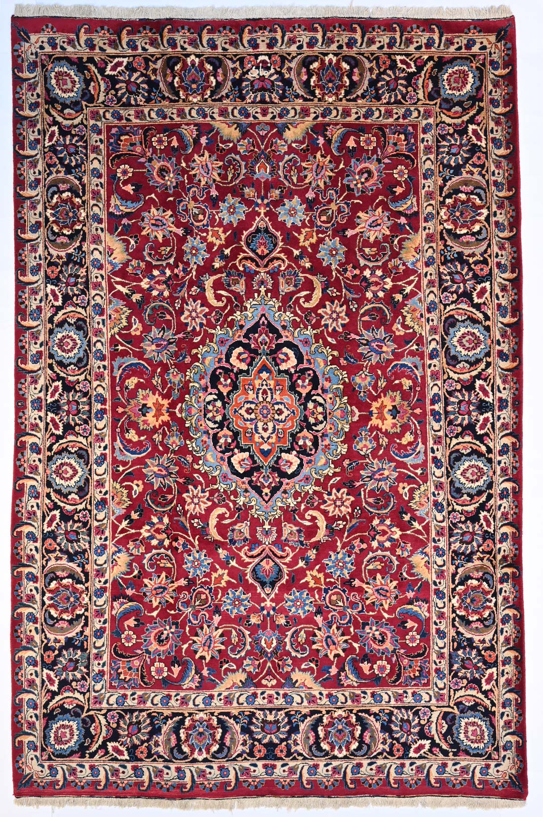 A classic rug in Mashad traditional design, No. 22835-192x294cm