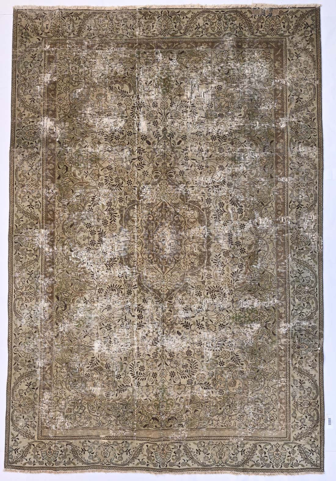 A vintage Tabriz rug, No. 600638-331x230cm