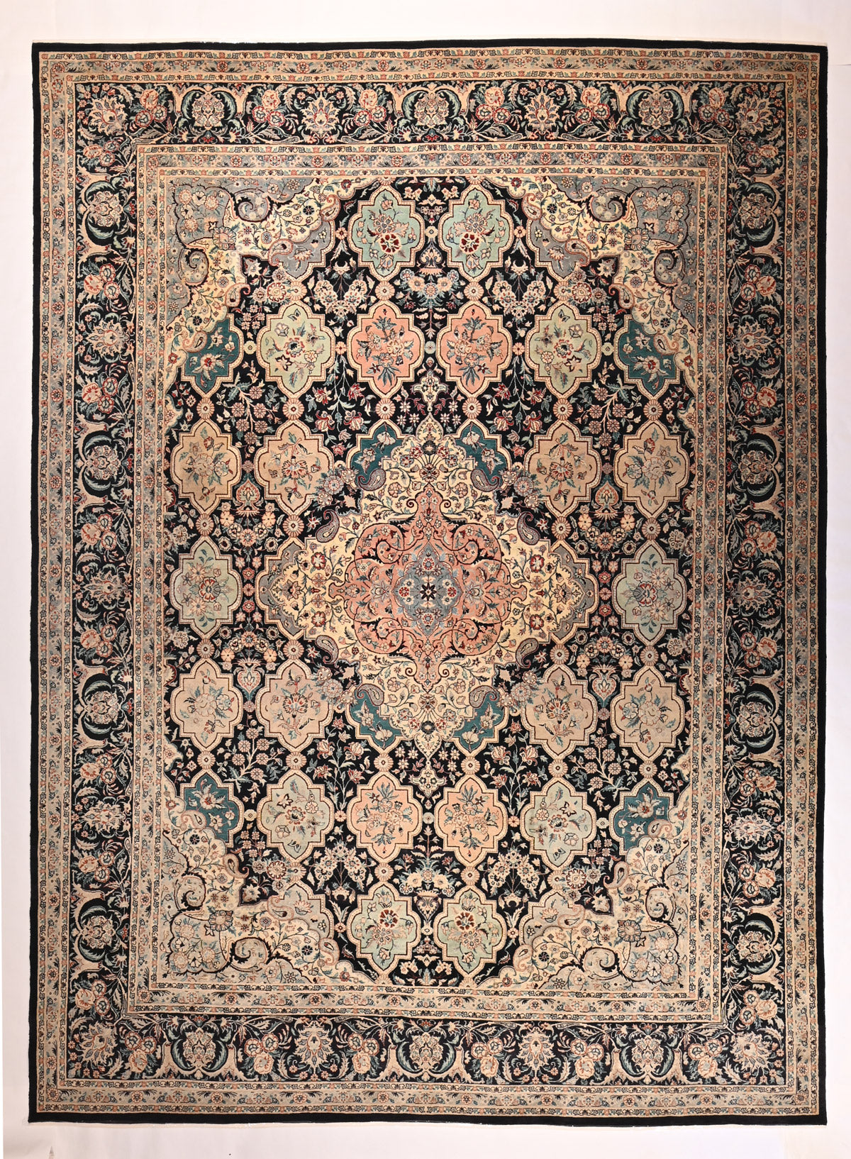 A Double knotted Pakistan, No. 850331-375x275cm