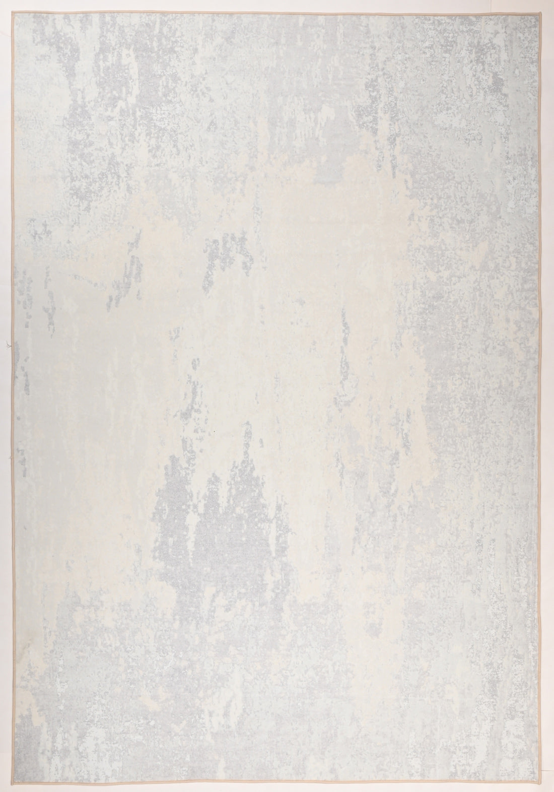 RQ3.0015.TN.000.RC: A modern rug