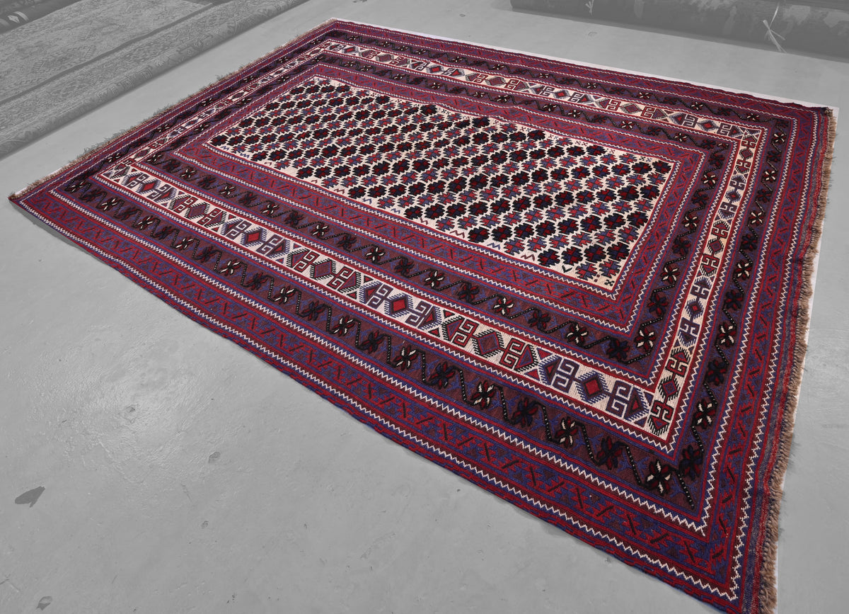 A Baluch rug Number 850239 (270x195cm)
