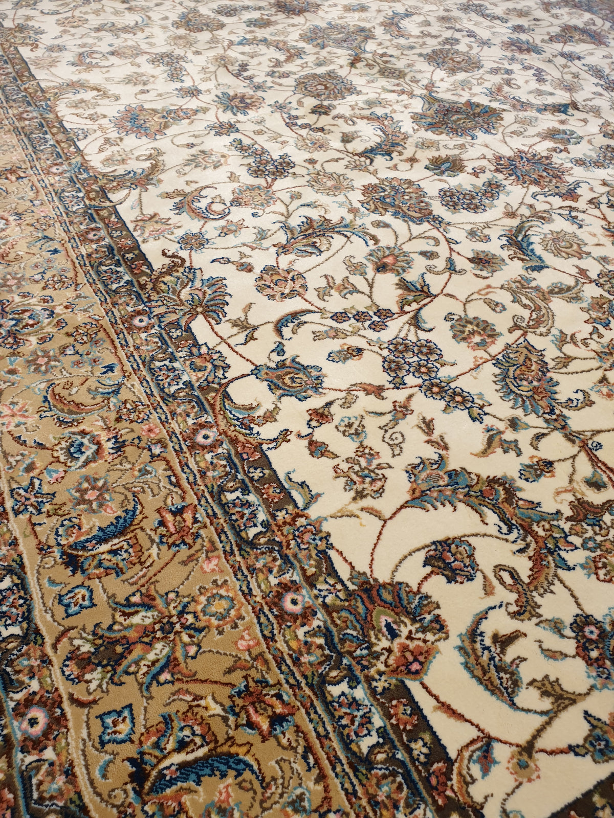 Autumn delight, a classic carpet.