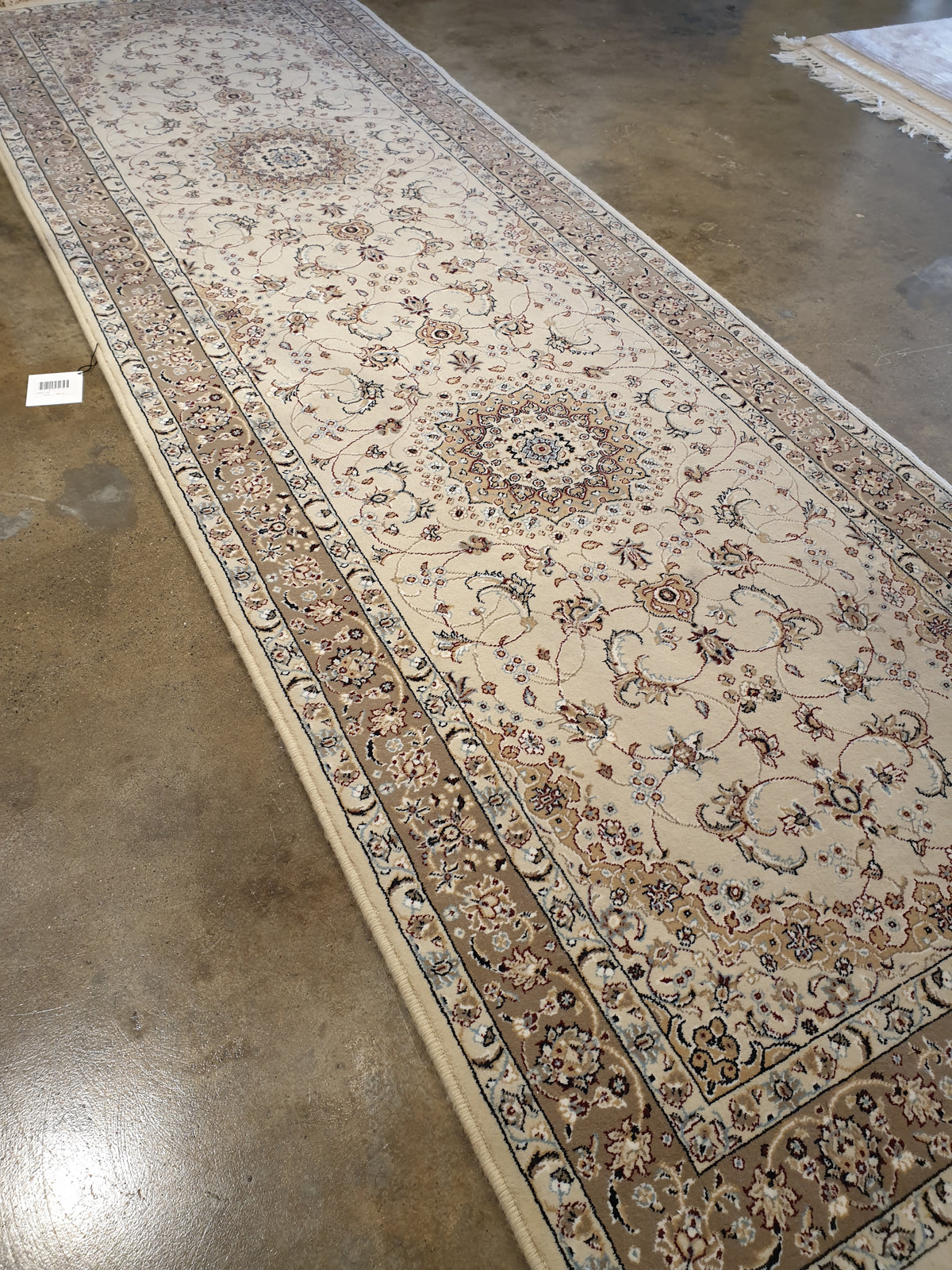 Garden Basin, A runner.