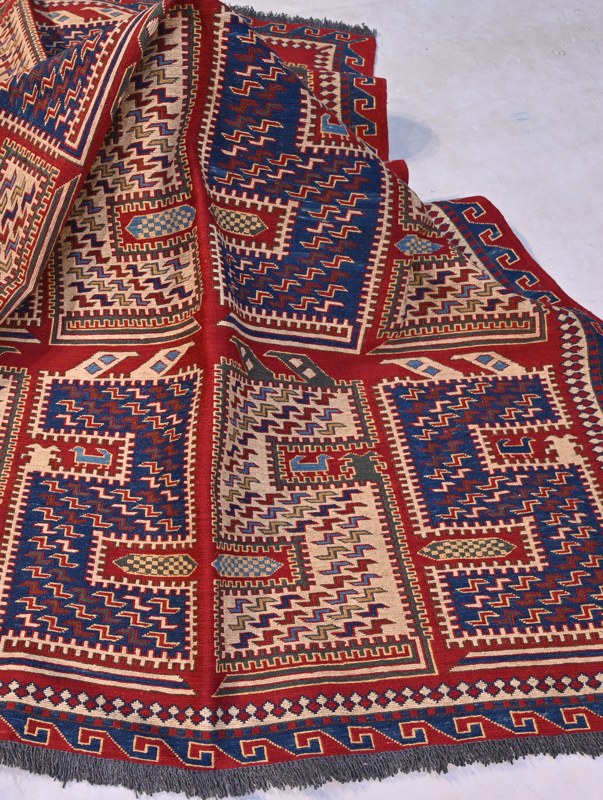 A Caucasian Sumak flat-weave Number 43705 (212x143cm)