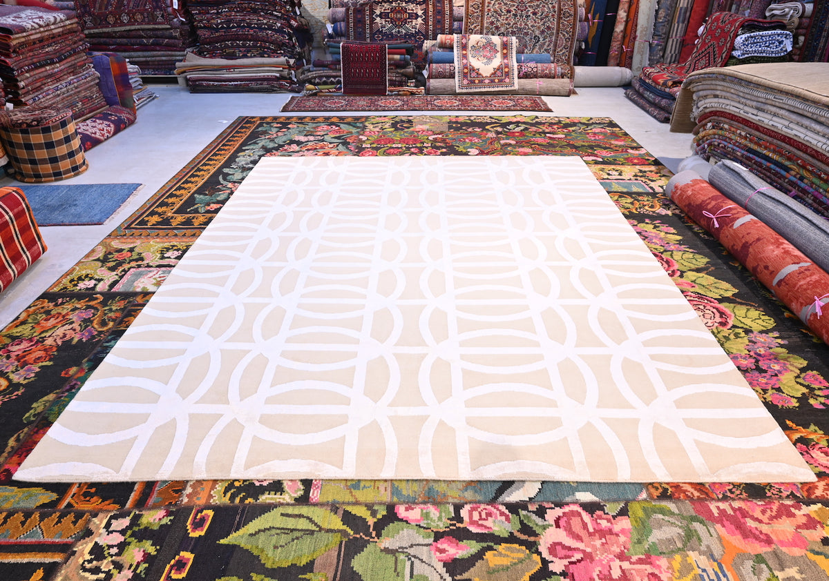 A modern Nepalese rug Number 850241 306x249cm