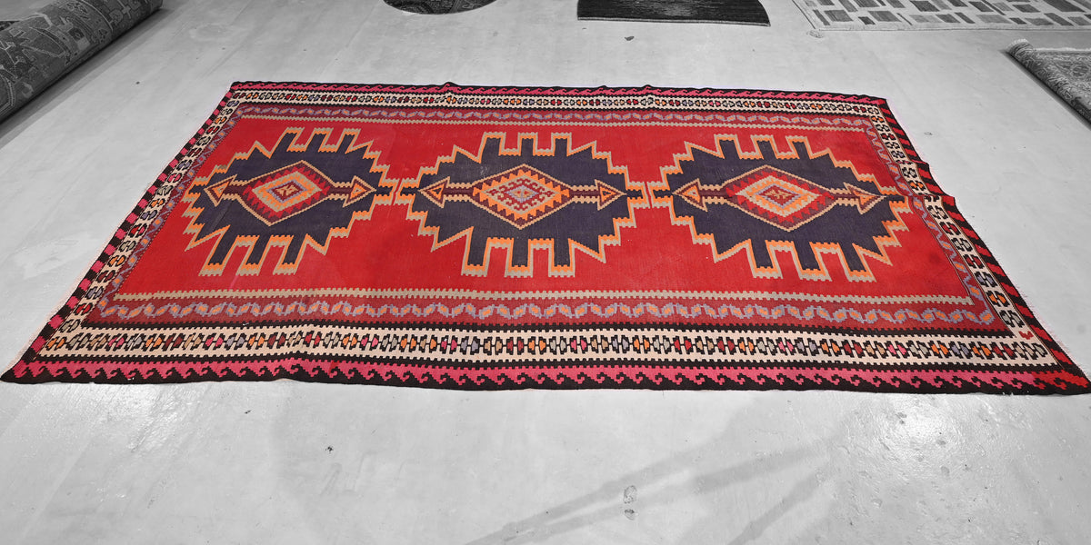 A Shirvan kilim, Number: 14916 294x148cm