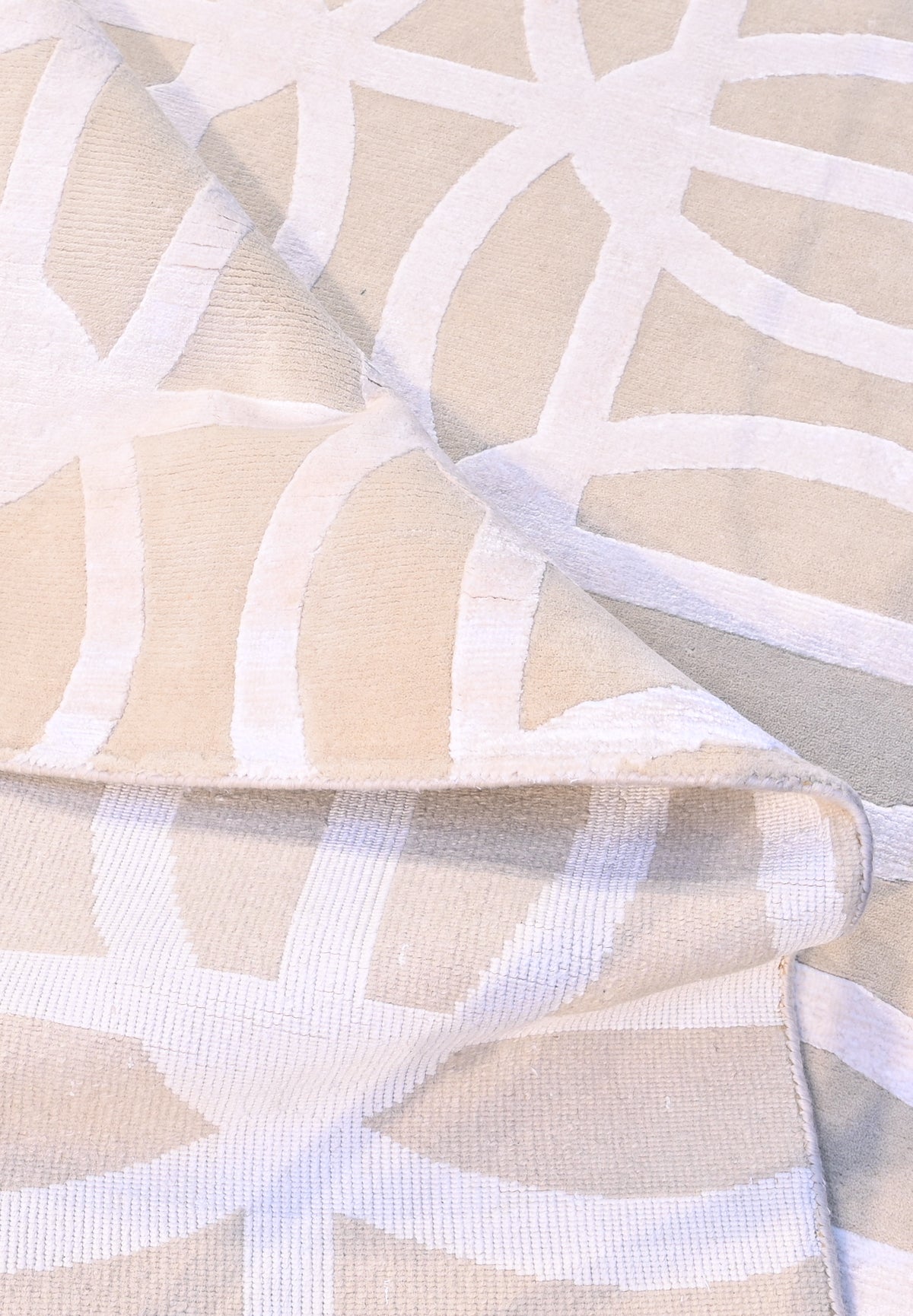 A modern Nepalese rug Number 850241 306x249cm