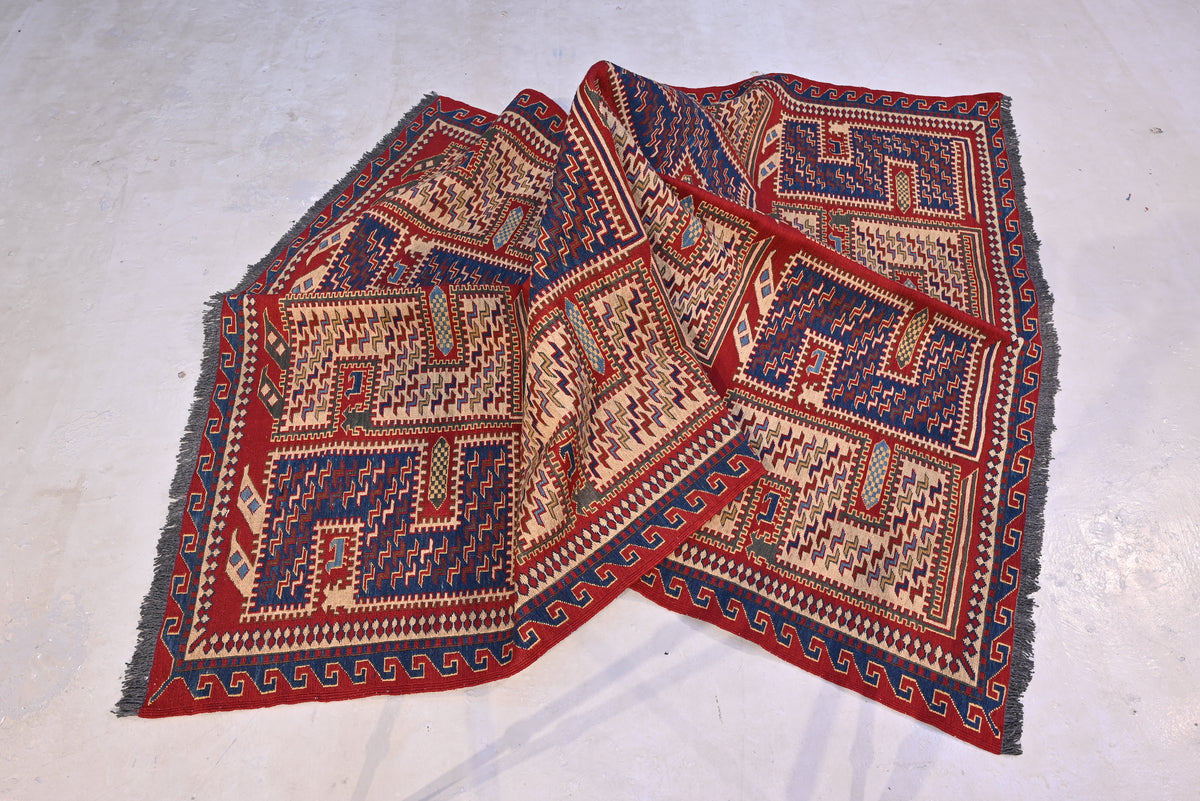 A Caucasian Sumak flat-weave Number 43705 (212x143cm)