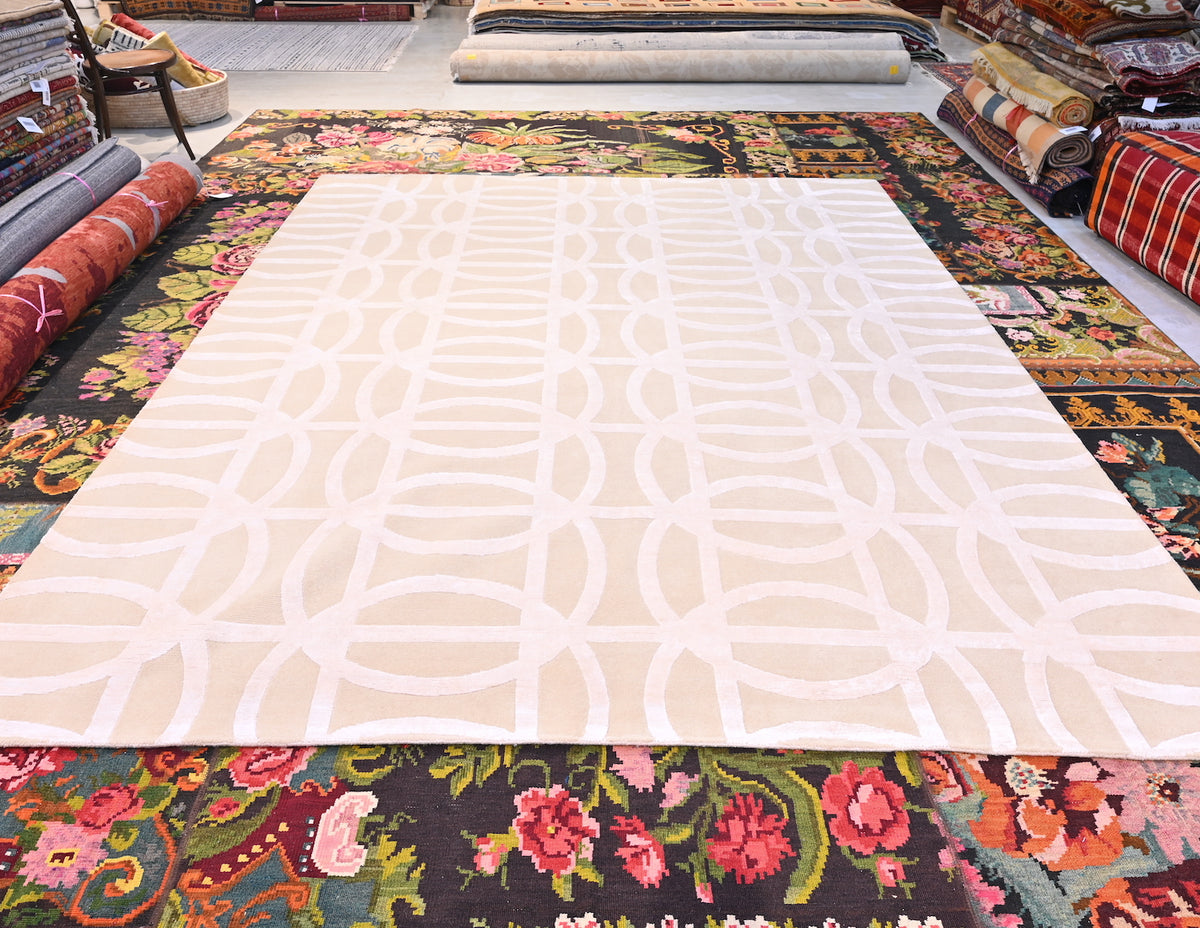 A modern Nepalese rug Number 850241 306x249cm