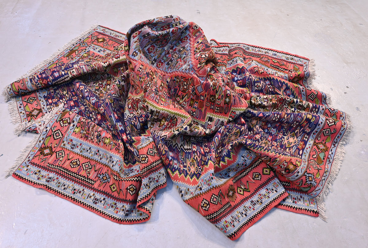 A fine Seneh kilim number 53665 (280x196cm)