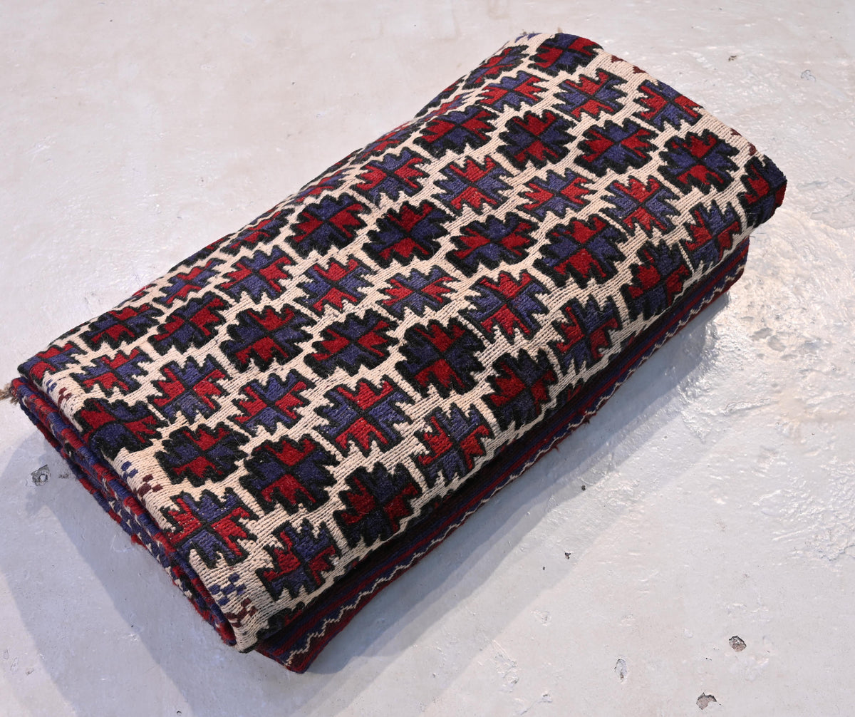 A Baluch rug Number 850239 (270x195cm)