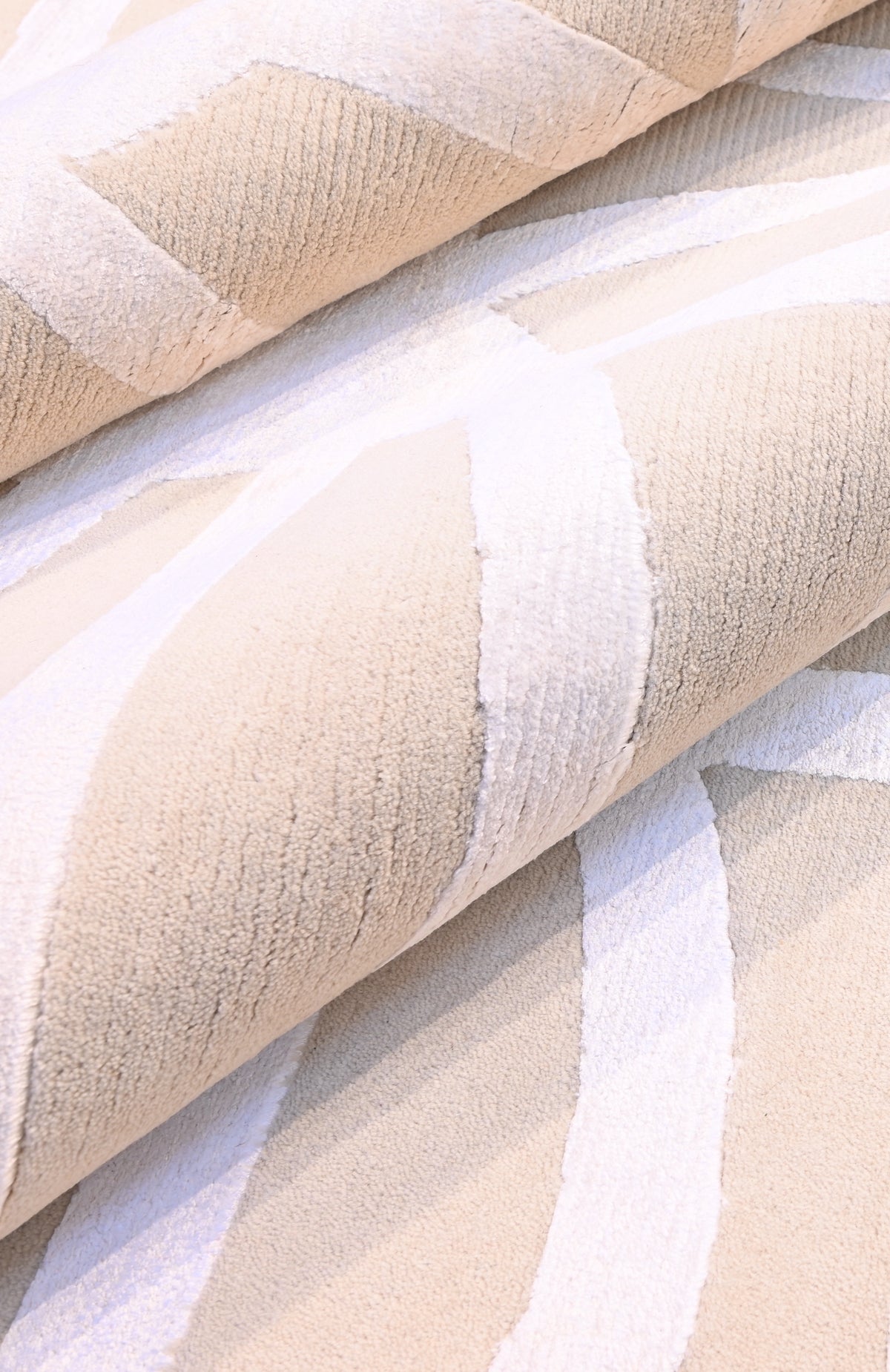 A modern Nepalese rug Number 850241 306x249cm