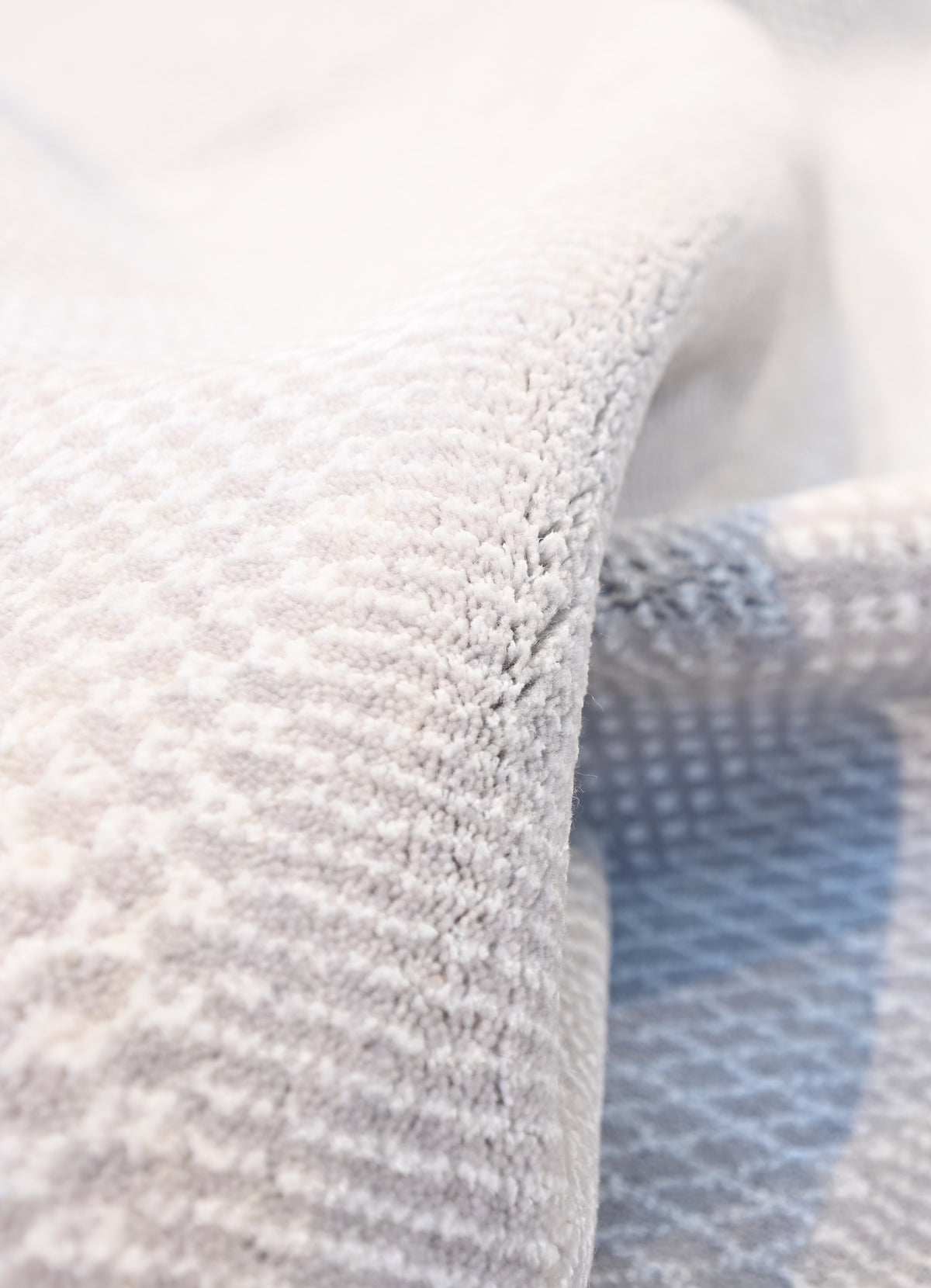 Feather; A modern rug.