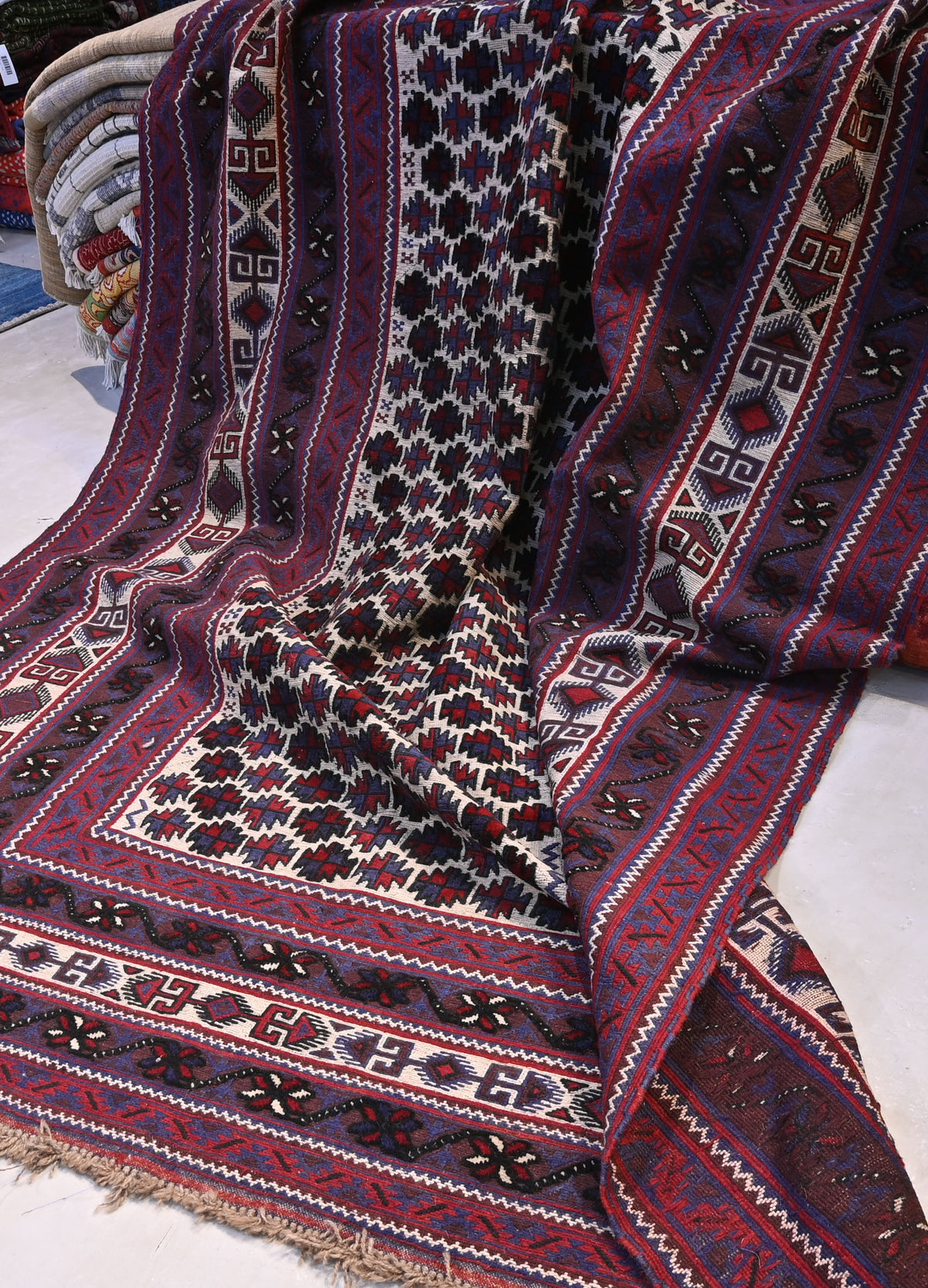 A Baluch rug Number 850239 (270x195cm)