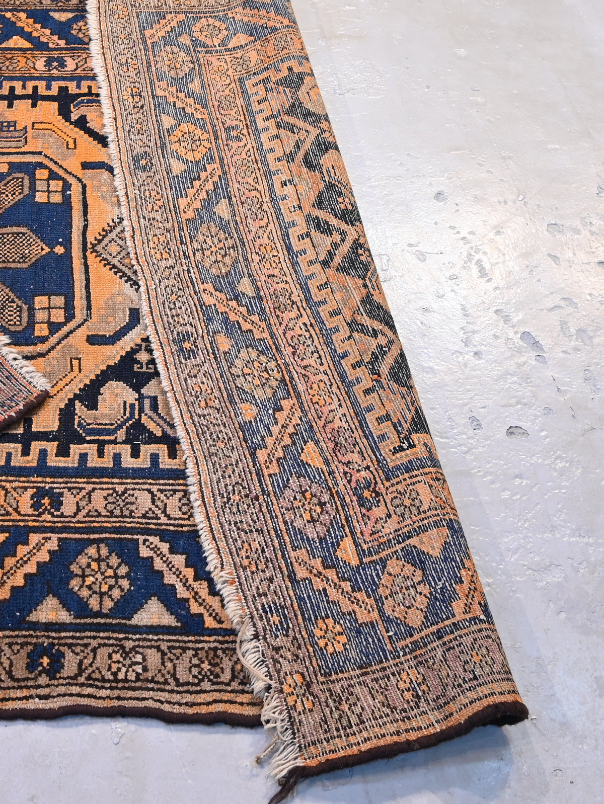 A Shahsavan rug number, 850235 (180 x 125cm)