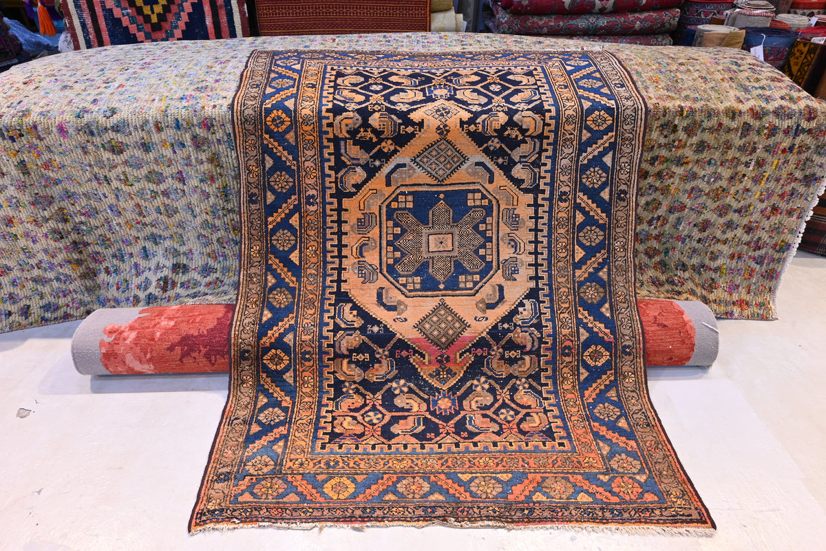 A Shahsavan rug number, 850235 (180 x 125cm)