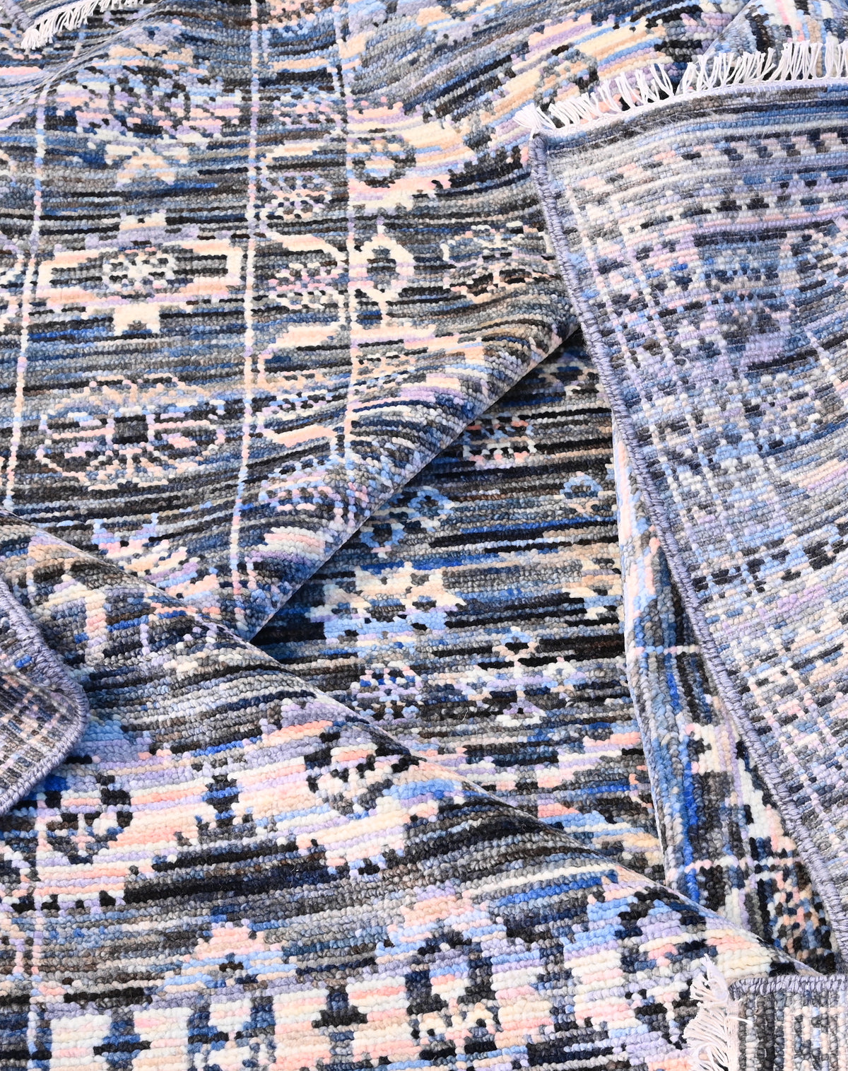 A modern Indian rug Number 850200  (370x 272cm)