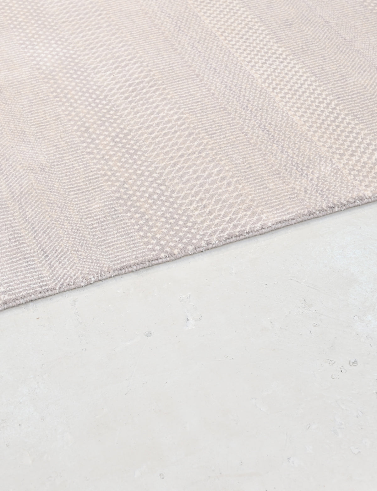 Feather; A modern rug.